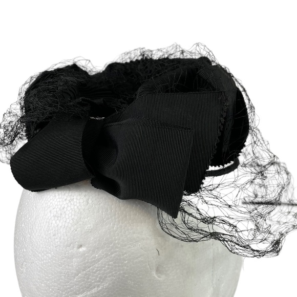 Vintage 1940s Marshall Field Company Black Beret Veiled Netting Hair Pin Hat Cap main image 4